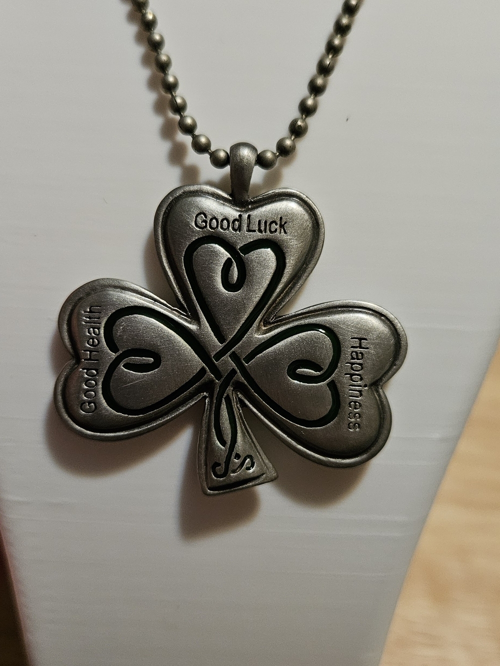 Good Luck Shamrock Pendant Necklace - Silver Tone. Heavy Weight. Chain 24"